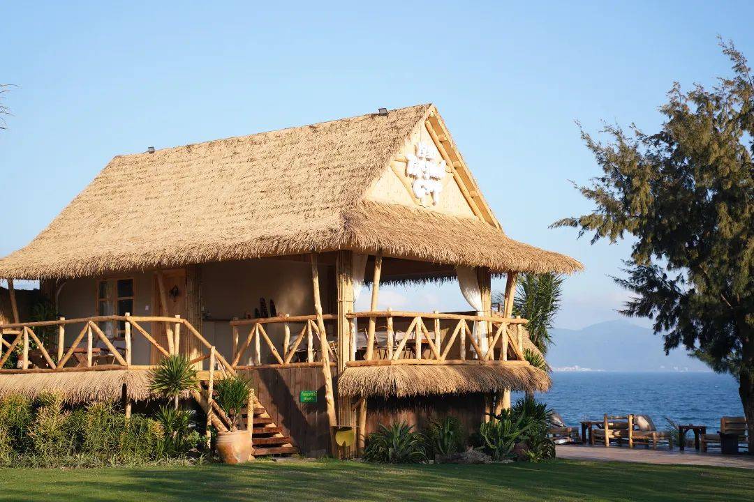 滩营地3000平草坪连大海 玩一天都不够AG真人直营深圳大鹏藏了一座东南亚风情沙(图9)