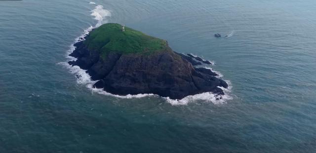 “垃圾岛”这不是探险是犯罪丨中听AG真人百家家乐app无人岛变(图2)